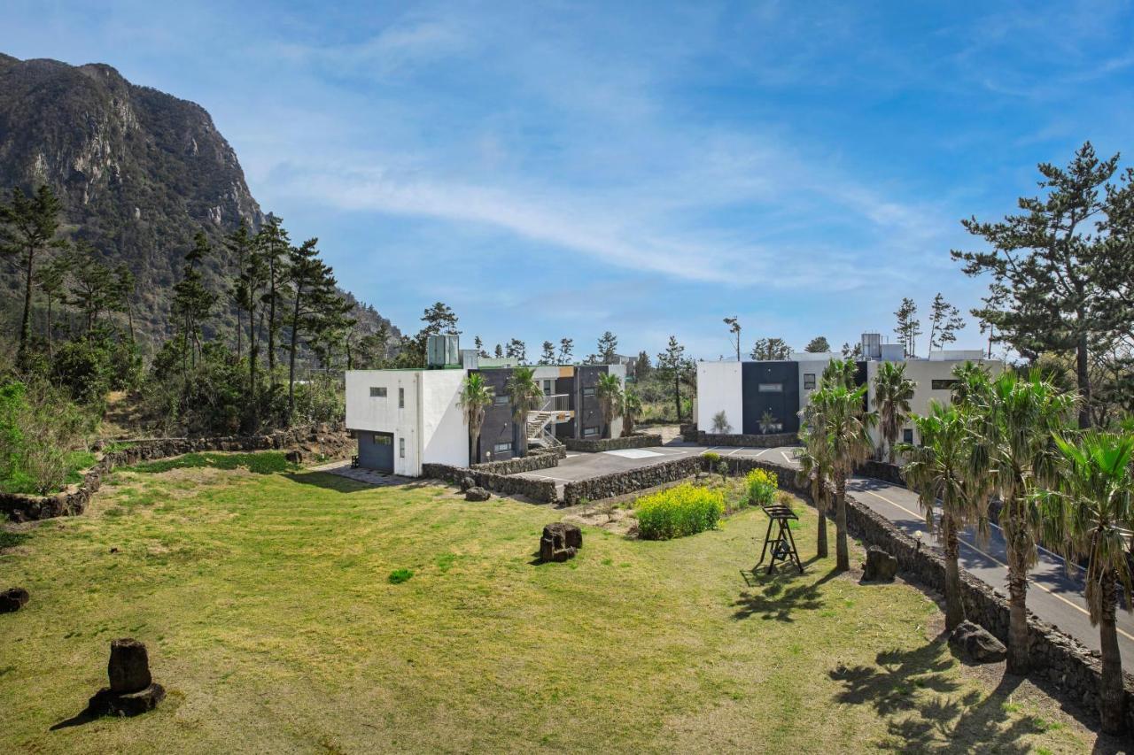 Dammora Resort Seogwipo Bagian luar foto