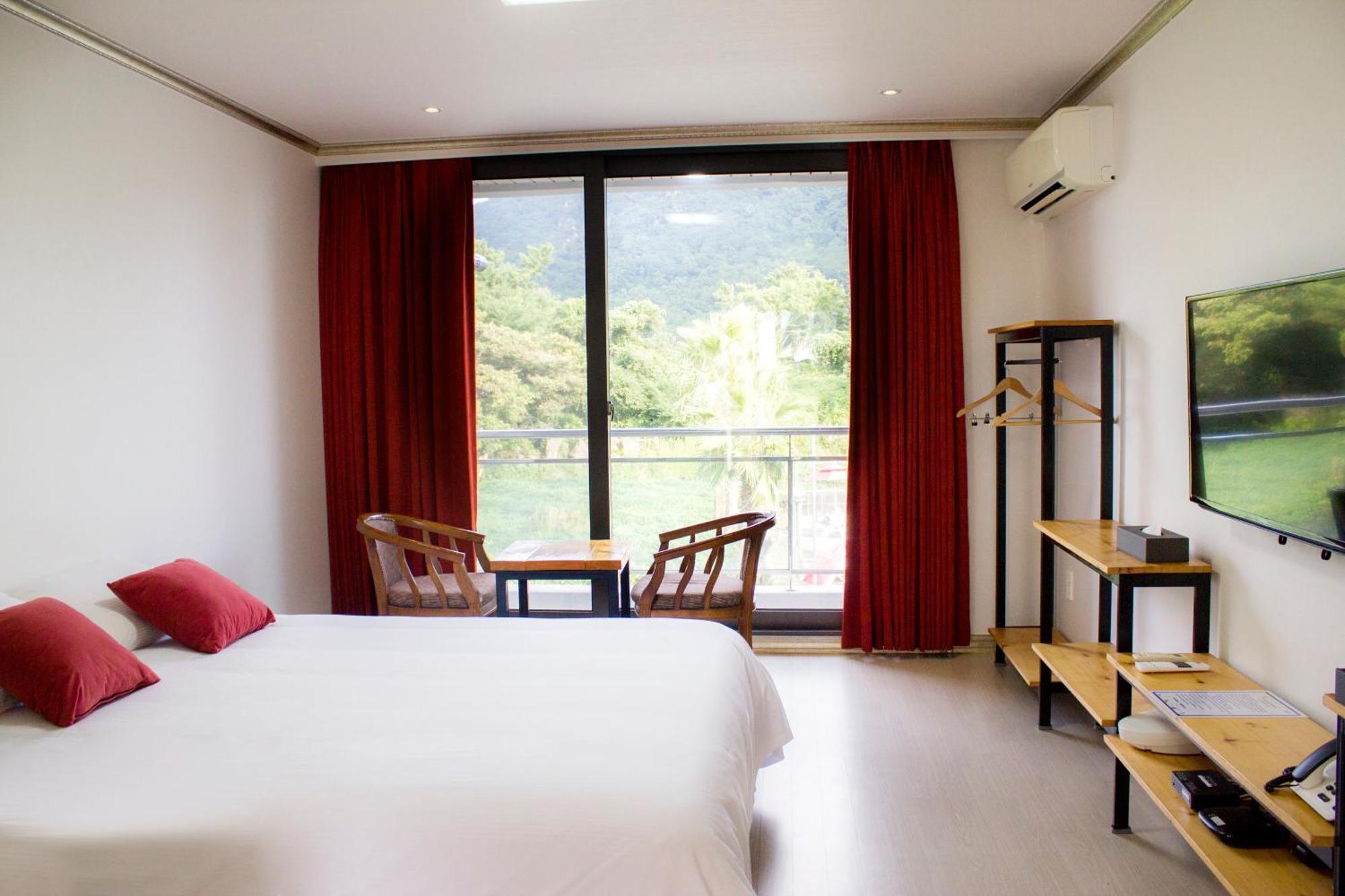 Dammora Resort Seogwipo Bagian luar foto
