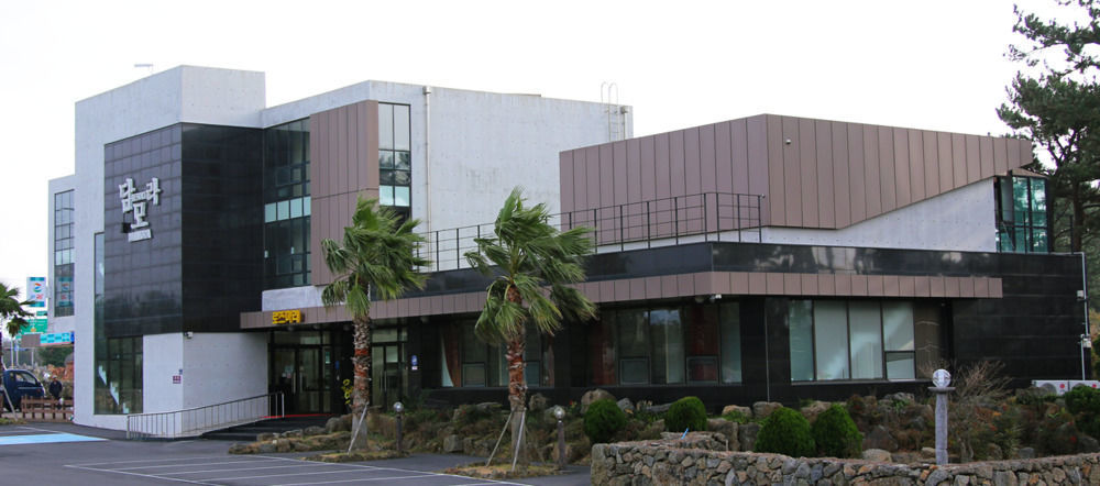 Dammora Resort Seogwipo Bagian luar foto