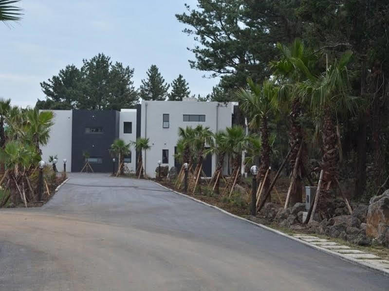 Dammora Resort Seogwipo Bagian luar foto